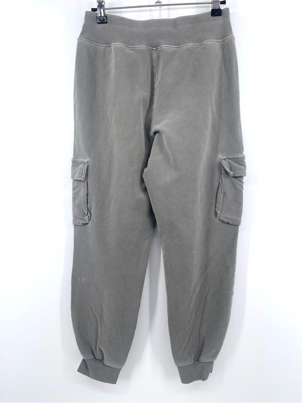 ALO Yoga Women's Cargo Joggers in  Gray - Picture 4 of 16